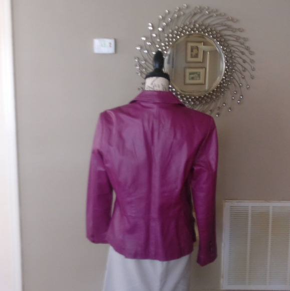 B Collection Genuine Leather Size : L - Picture 2 of 6